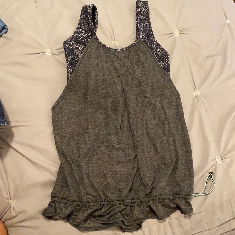 Lululemon workout top